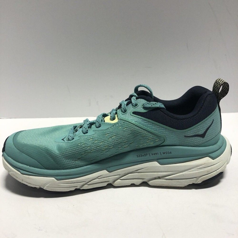 Hoka One One Women’s Challenger ATR 6 Running Shoes, Size 6 M